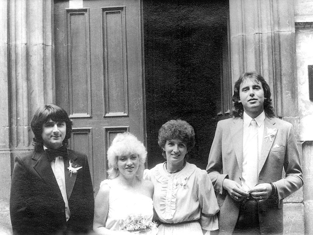 Věra Špinarová (druhá zľava) bola jeho druhou manželkou.